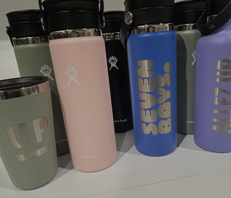 Image - Bouteilles, tasses et verres